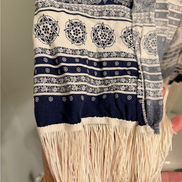 White and Navy Fringed Boho Throw Cover - Picture 6 of 6